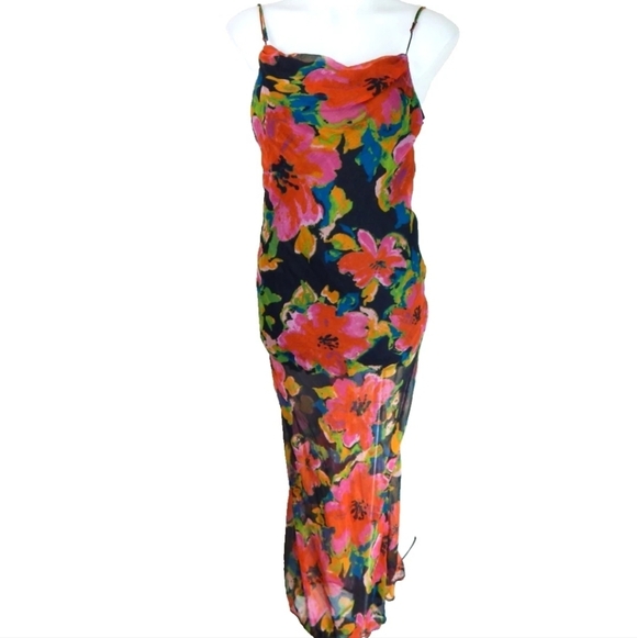 Urban Outfitters Rosalia Floral Maxi Dress - Picture 4 of 7